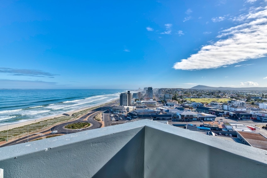 2 Bedroom Property for Sale in Beachfront Western Cape